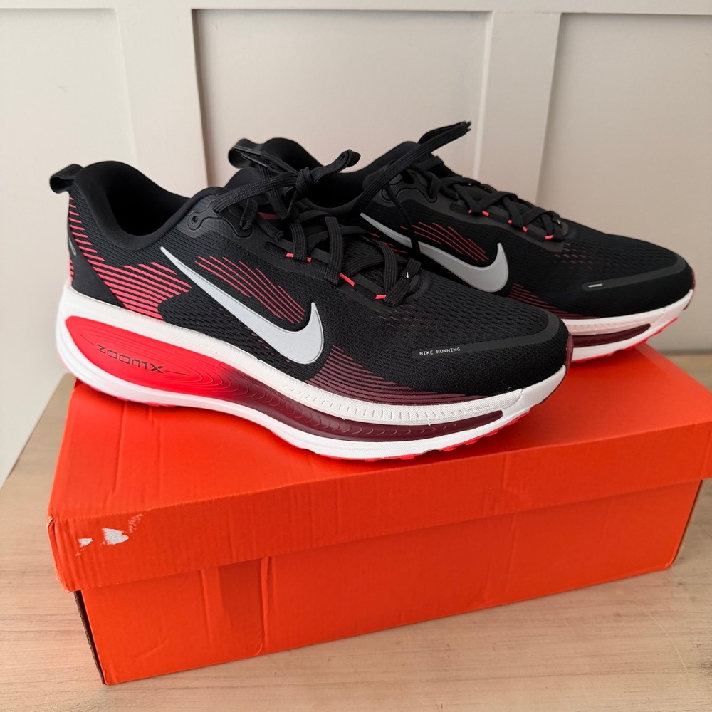 Nike Vomero 18 Men's Athletic Shoes